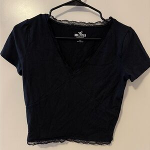 Hollister Women's Black V-Neck Crop Top